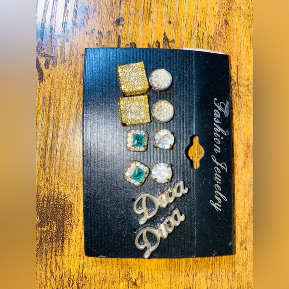 Earrings a few pairs - Picture 3 of 4